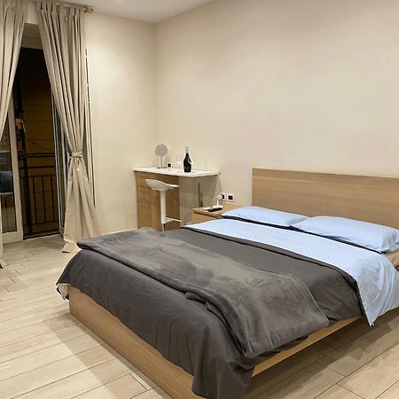 Perlablu In Centro Bed & Breakfast เนเปิลส์ ภายนอก รูปภาพ