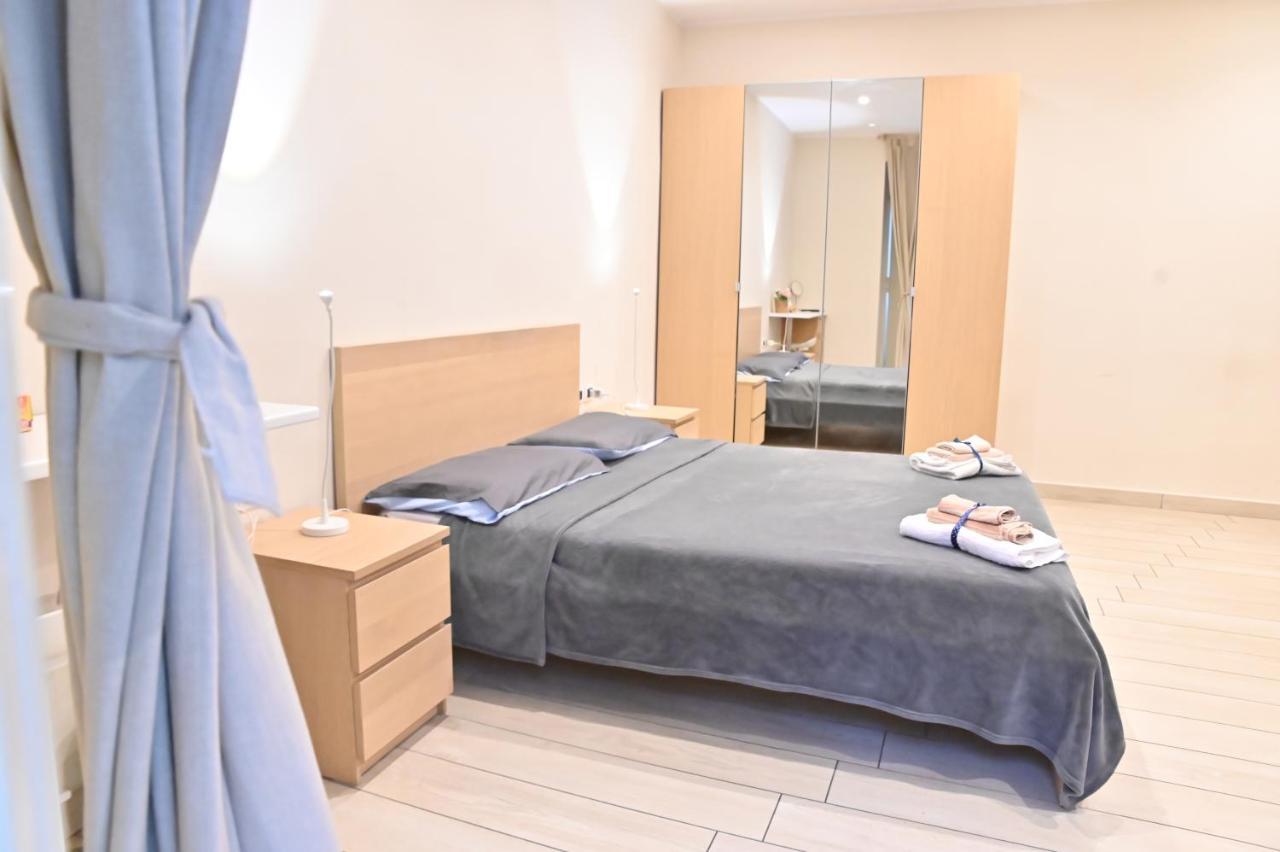 Perlablu In Centro Bed & Breakfast เนเปิลส์ ภายนอก รูปภาพ
