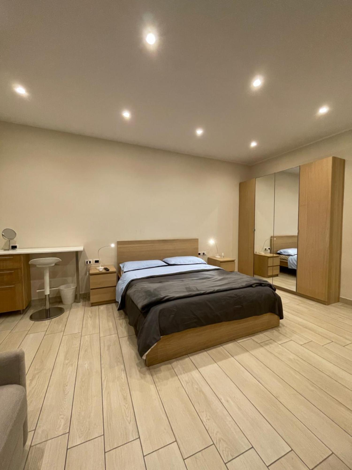 Perlablu In Centro Bed & Breakfast เนเปิลส์ ภายนอก รูปภาพ